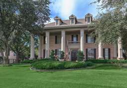 Image of Clairborne Apartments in Grand Prairie, TX