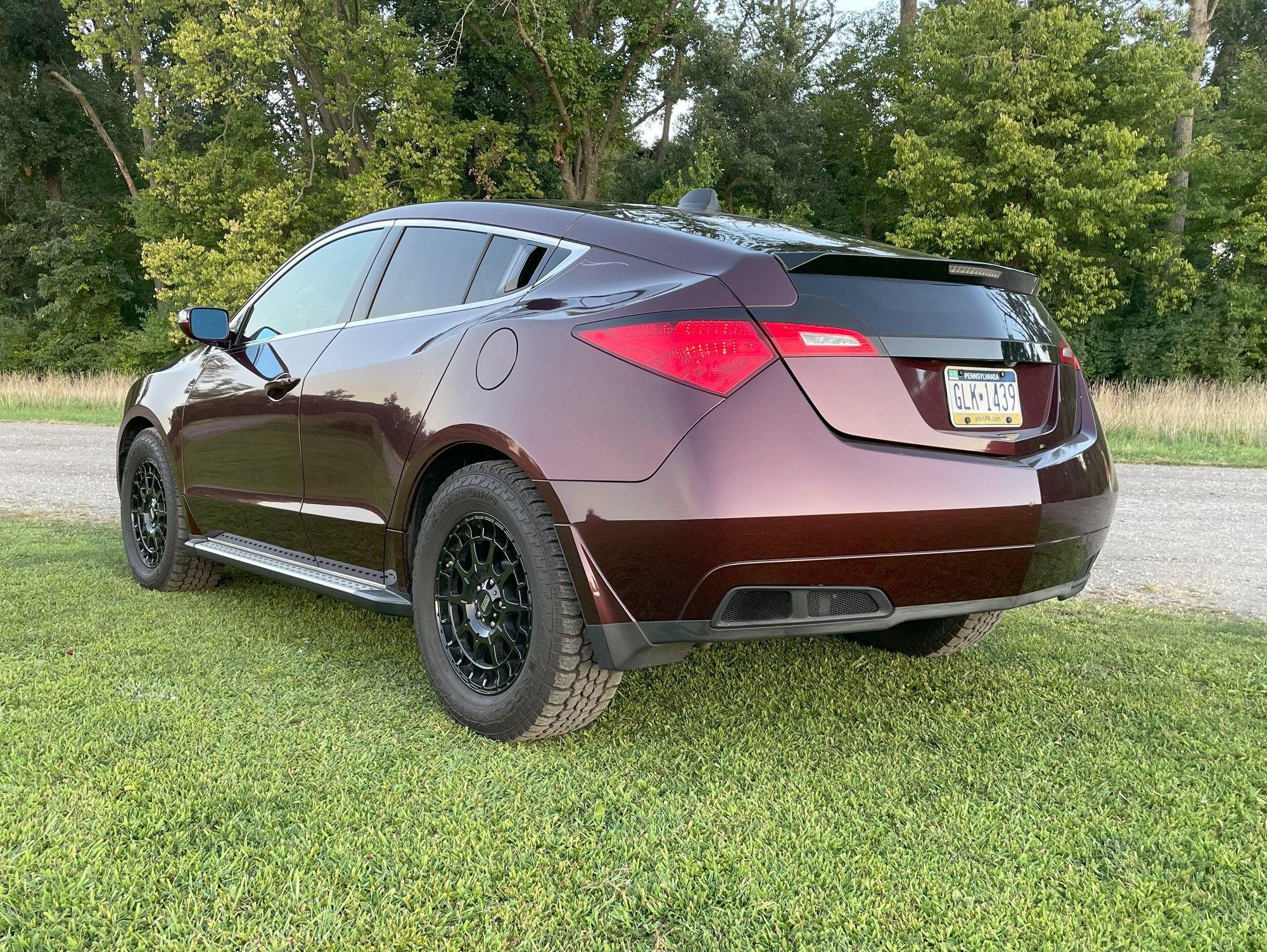 2010 Acura ZDX - FS: 2010 Acura ZDX with Technology Package - Used - VIN 2HNYB1H47AH502392 - 124,000 Miles - 6 cyl - AWD - Automatic - SUV - Red - Berwyn, PA 19312, United States