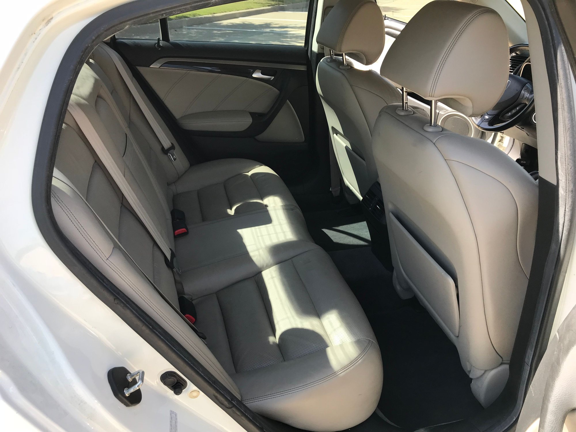 2007 Acura TL - FS: 2007 Acura TL Type-S - Auto 3.5 V6 - Used - VIN 19UUA76557A017277 - 122,600 Miles - 6 cyl - 2WD - Automatic - Sedan - White - Roanoke, TX 76262, United States