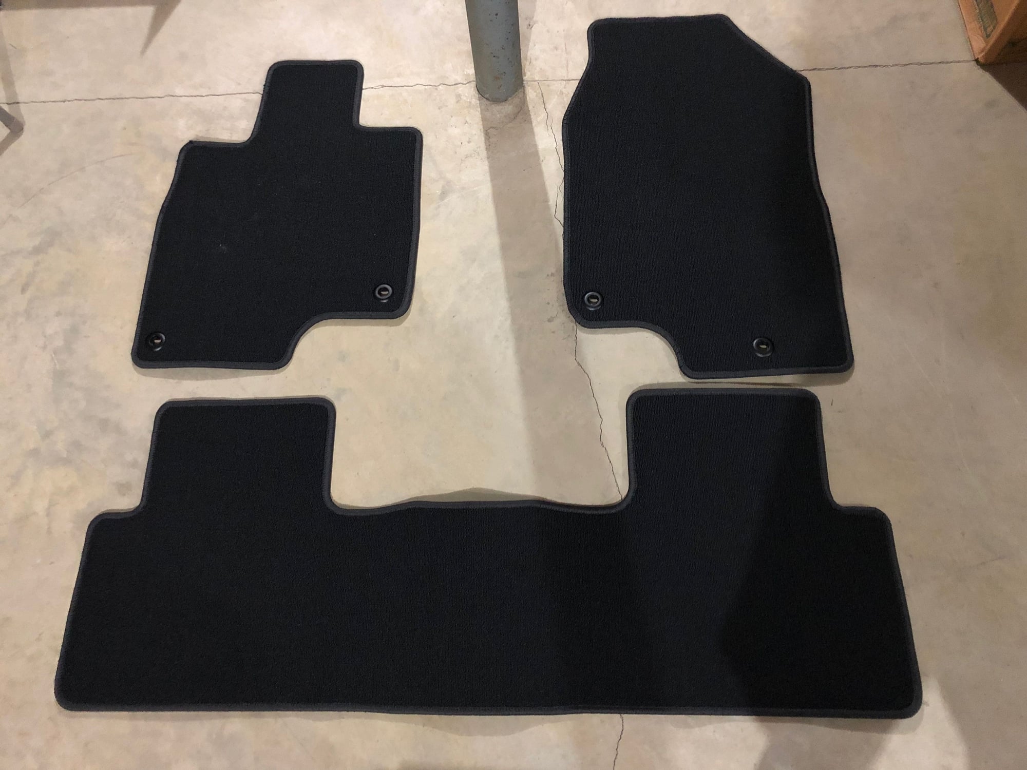 Miscellaneous - EXPIRED FS: 2019 RDX OEM Cross Bars, OEM Floor Mats, stock Rear Panel Protector - New - 2019 Acura RDX - Lancaster, PA 17602, United States