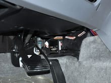 Peripheral Electronics PXAMG iSimple Media Gateway mounted in the driver footwell. Perfect location.