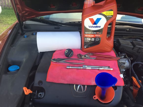 Engine uses less than a pint on engine oil between 5K change intervals, so I saw no reason to switch from the previous owner's preferred oil to a full synthetic, or any other oil.