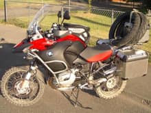 R1200GS Adventure with knobbies and luggage