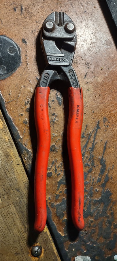 Can any bicycle legends vouch for the Knipex wire cable cutters? Does it  crimp small enough for cable ends? : r/Tools