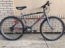 Total strip custom paint and rebuild. The Schwalbe Big Ben tires make this a smooth ride, love em.