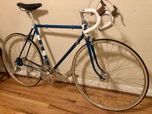 All I need now is derailleur cables and chain. Using an Ideale 80 saddle, and a set of the Servizio Corse tubies (from Yellow Jersey - will be my first time on these)...