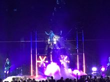 Awesome show more stuff going on than these pics. Smaller venue 2500-3000 fans 