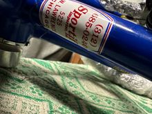 The original store sticker on the seat tube