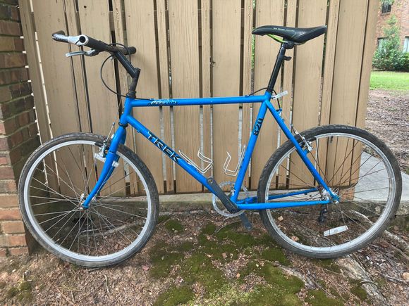 The non-drive side of a bike currently without a drive …
