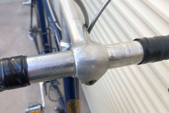 SR Royal Stem, Belleri Handlebars