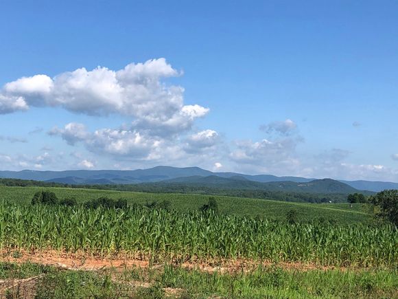 See the Blue Ridge Mountains? I’m on the south side.