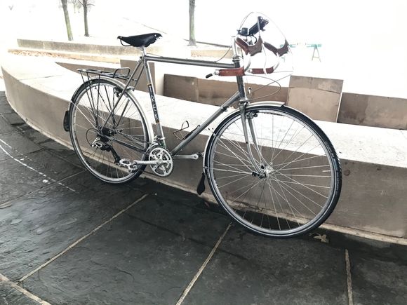 (seat post slipped a bit, I promise it fits lol)