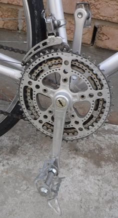 Took a standard removal tool - used the Dura Ace, I was a bit worried it might be 23mm
Both cups came off smoothly and are damage free