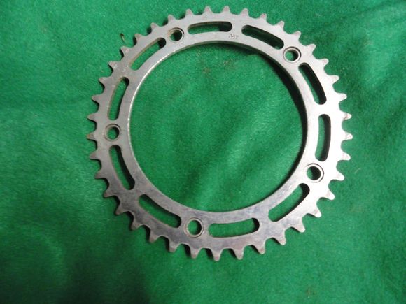 A 39 tooth inner ring, alloy.