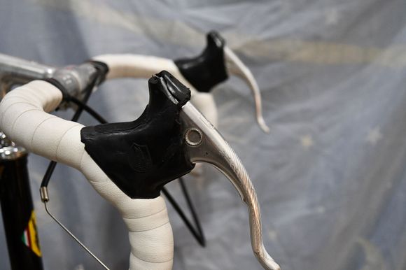 Beautiful Suntour shifters.  
