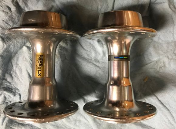 Comparing Shimano 600 "tricolor" hub body with Deore M550