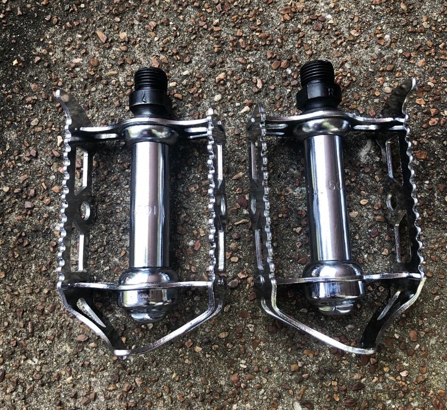 raleigh lightweight road pedals