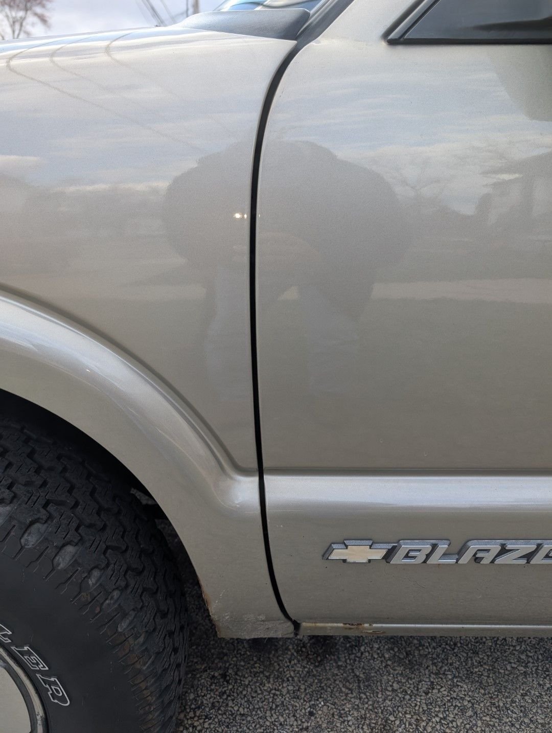 Left side door gap