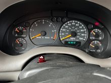 Hers a picture of the dash with the key turned that’s all I get and it cranks but won’t start 