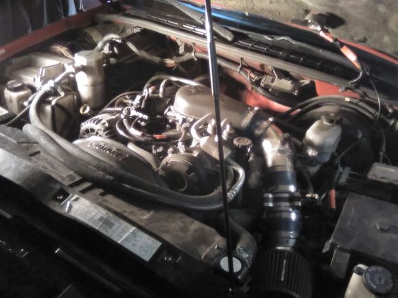 2001 Chevy Blazer LS 4.3L engine bay