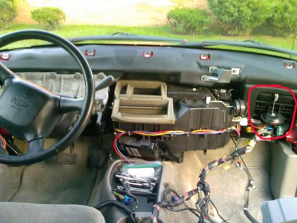 The inside air inlet door is circled in red.