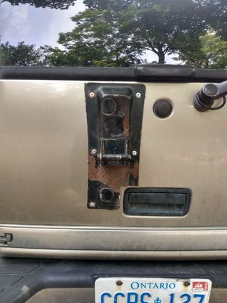 Rivets hold better then screws