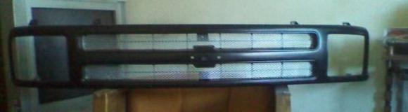 Another pic of the grille mesh on black grille.