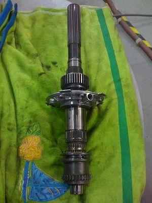 Output shaft stripped down