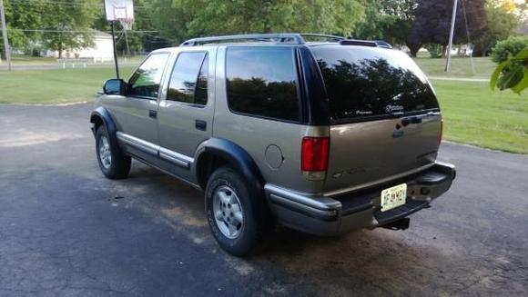 my new fender flares (i havent put the door piece on the rear but these are REAL UNMODIFIED 4 door fender flares)