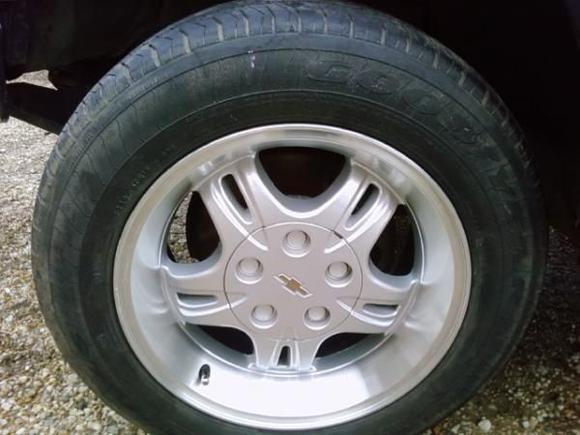 Close-up of my waxed Xtreme wheels.
