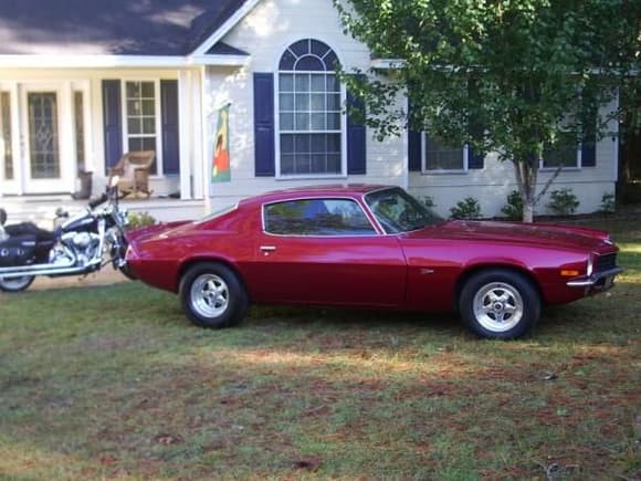 RED 1970 Z28 &amp; HARLEY ROADKING