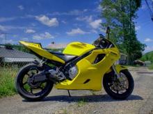 New pic's w/ motogp style pipe