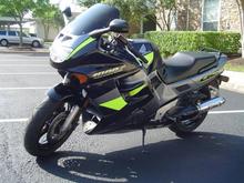 I love this pic!  It makes the bike look soooo purty..