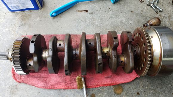 got the crank out and it looks unsalvageable