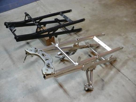 F4 vs F4i Subframes:
F4i at top of pic, F4 below.