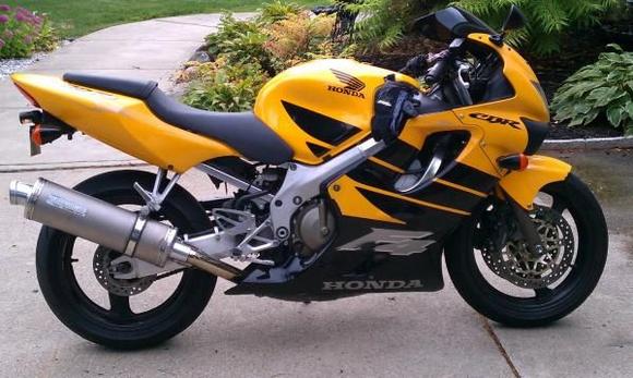 2000 Honda CBR F4
Kevin's
Finodi MC
http://kevinneal.webs.com