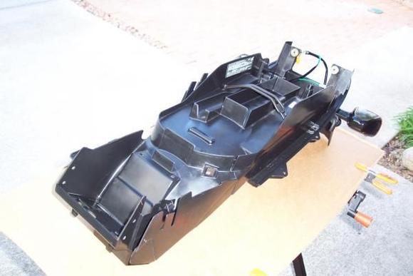 F4i split seat battery tray w/ factory turn signals, lic plate light &amp; bracket