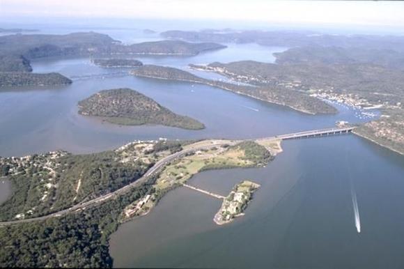 Old Pacific Highway, Hawkesbury River bridge