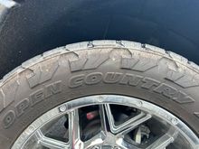 33/12.5/20 toyo tires. Im looking for nice stock set preferably black. 