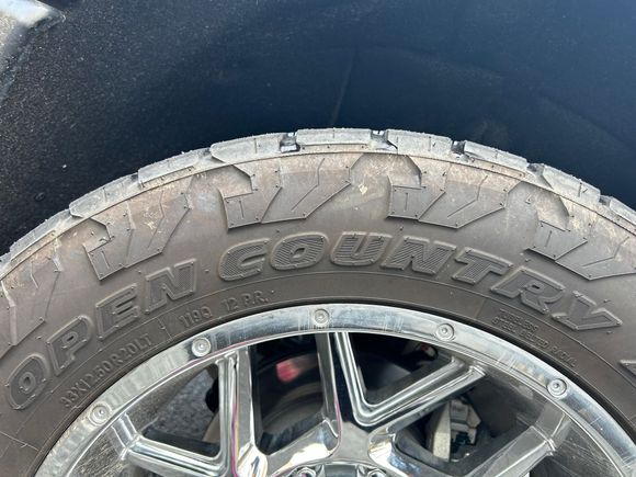 33/12.5/20 toyo tires. Im looking for nice stock set preferably black. 