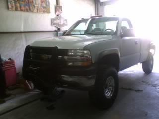 body work, 15k winch, fitting my first set of 35's hahaha, so much for six inches of lift