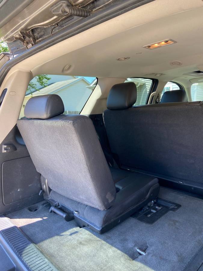 Interior/Upholstery - 2011 Chevy Tahoe Third Row Seats -- EUC! - Used - 2011 Chevrolet Tahoe - 0  All Models - Osceola, IN 46561, United States