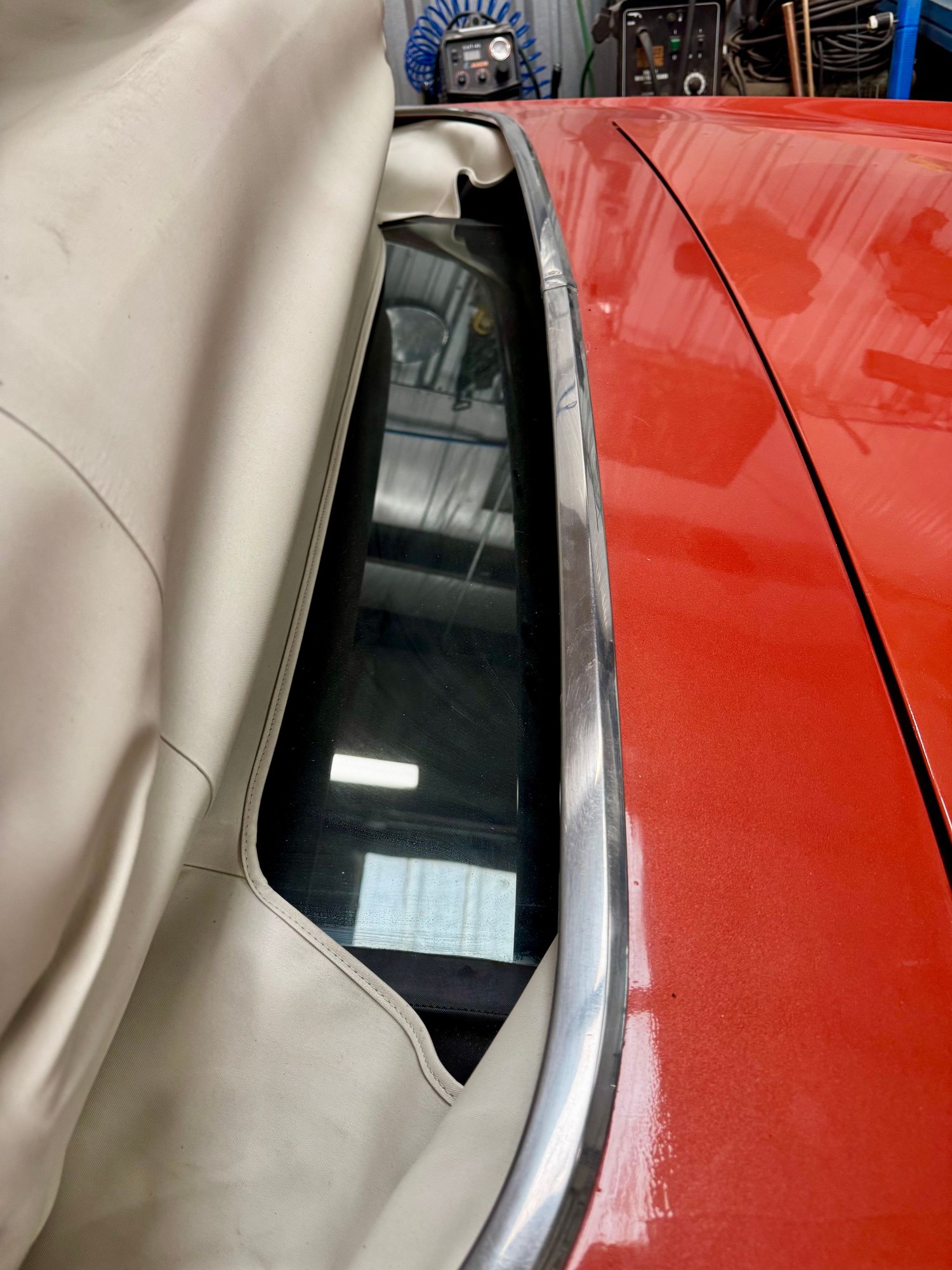 Top of the trunk deck chrome 