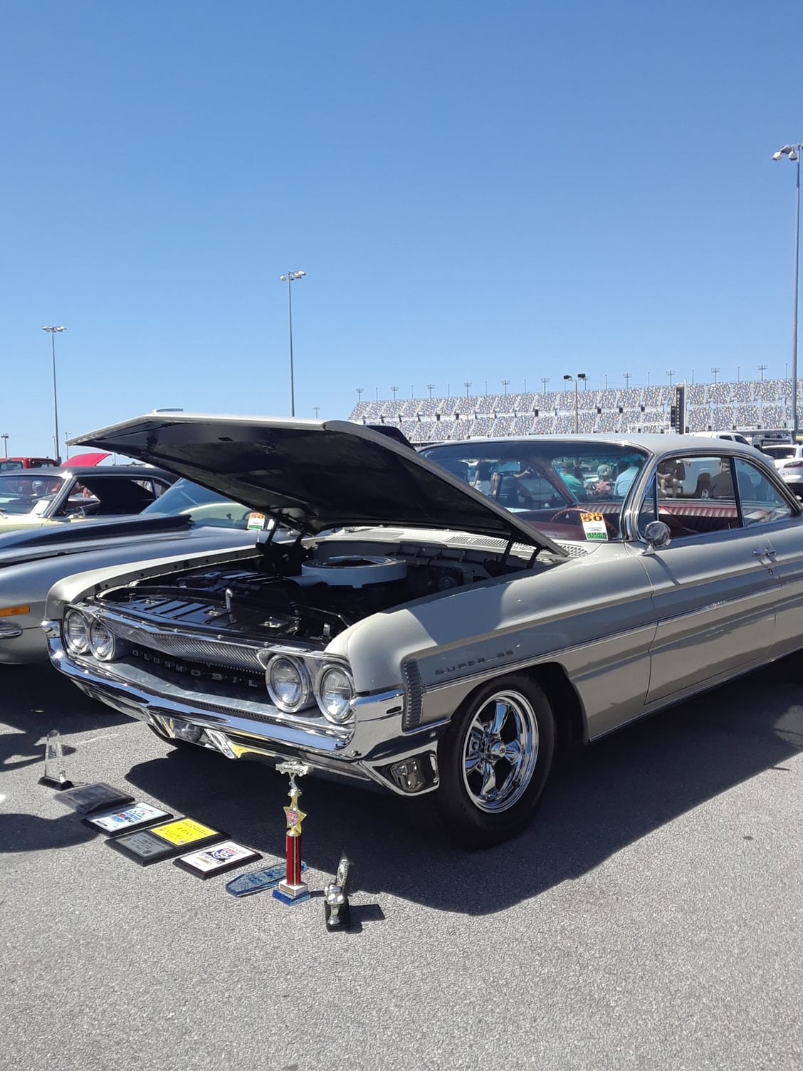 Oldsmobiles at Daytona spring car show