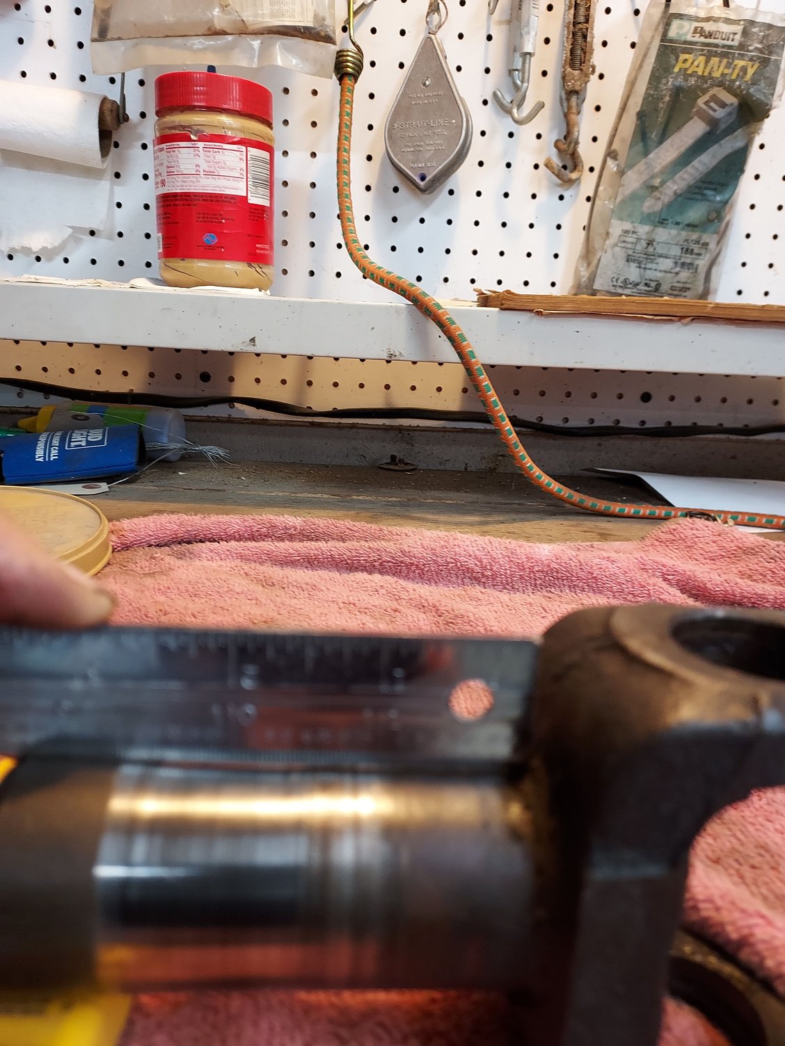 Th350 yoke/ sleeve/ seal replace?