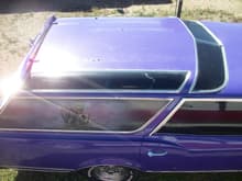 Top long window, passenger side. Crack is visible