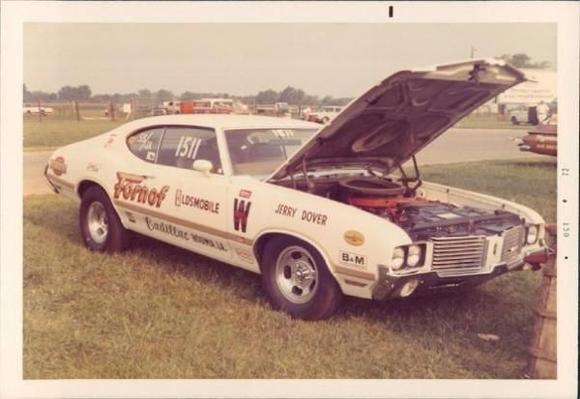 OLDSMOBILE DRAG RACING