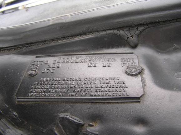 Does not have the D99 Two-Tone Paint code.