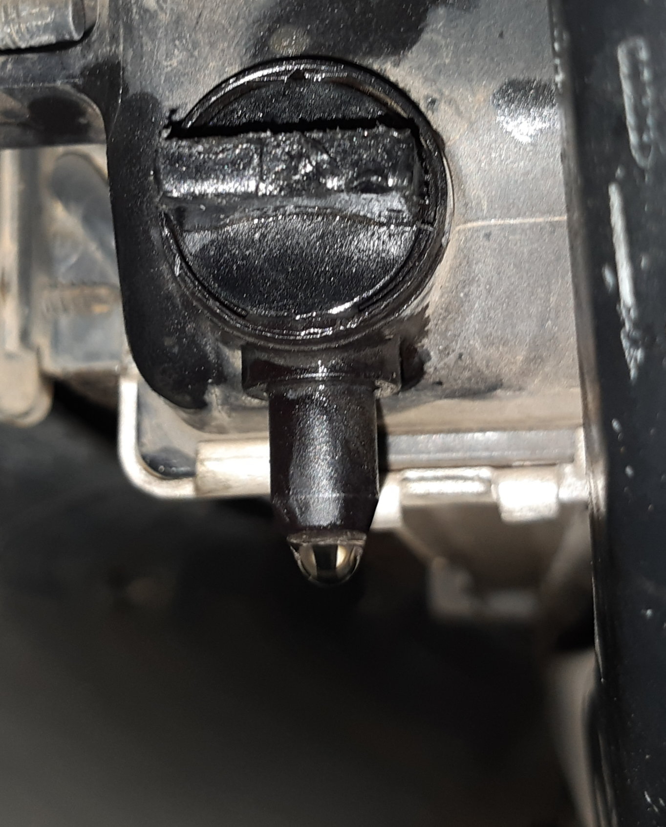 1999 dakota 5 2 radiator drain plug leak dodgeforum com 1999 dakota 5 2 radiator drain plug