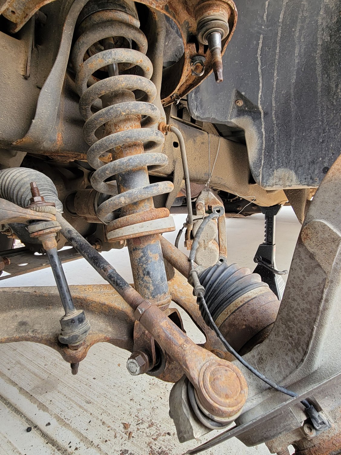 062006 Dodge Ram 1500 QC 4x4 front lower strut bolt from HELL